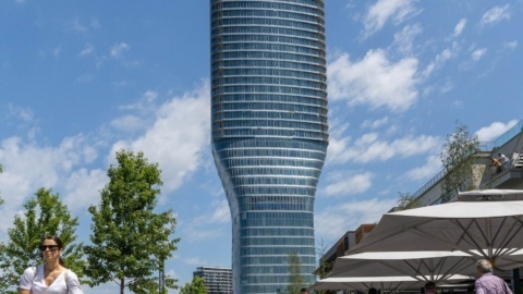 Kula Beograd dobila „krunu“, do vidikovca na 41. spratu za 25 sekundi