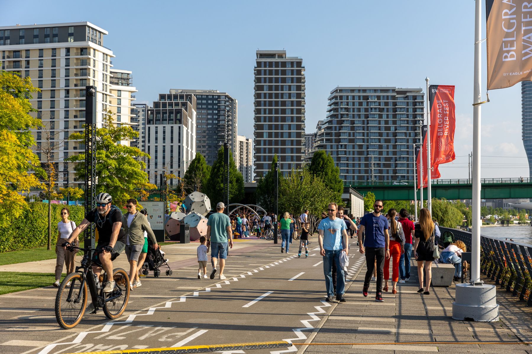 Cycling and walking on the Sava Promenada