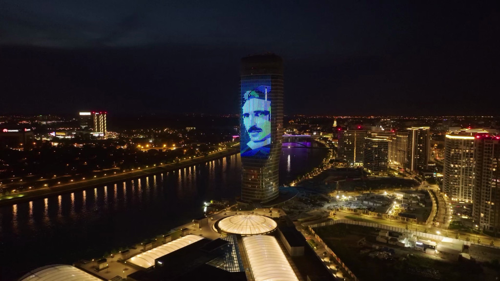 The lightning on Kula Belgrade brought up to life the image of the Serb who brought light to the planet