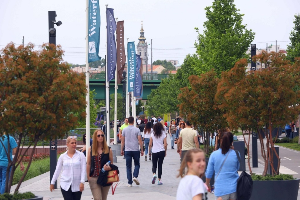 On this sunny day, local visitors and tourists at Sava Promenada had a unique chance to taste and buy various traditional, organic Serbian food and delicacies.