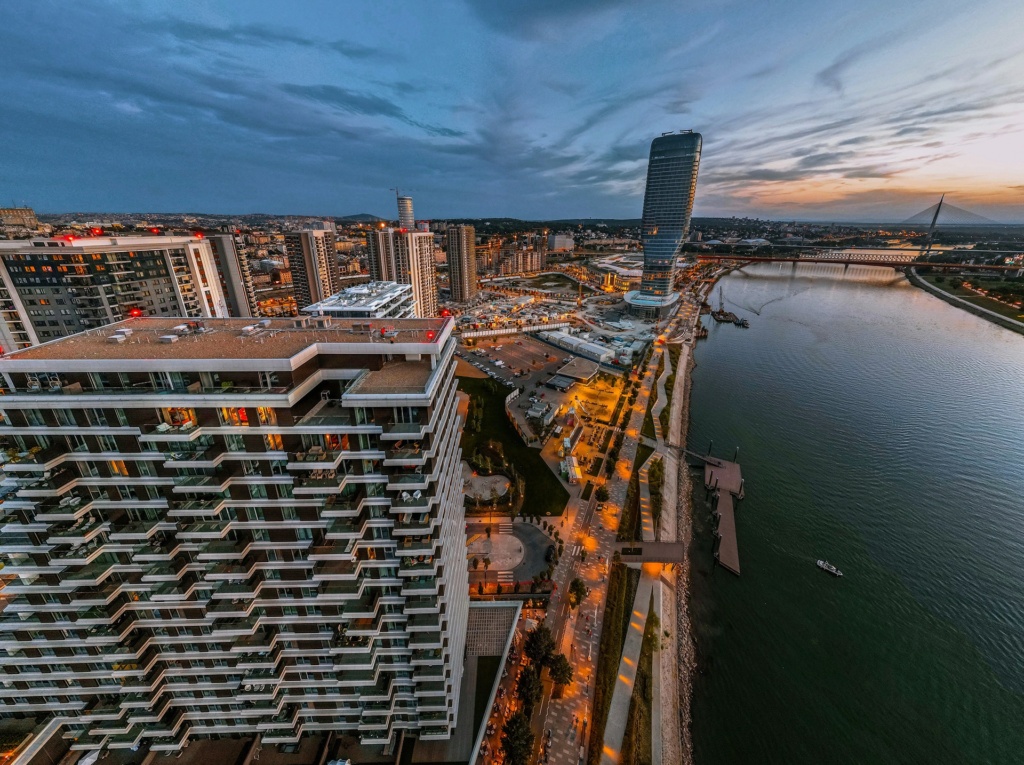 Belgrade Waterfront nudi potpuno novi koncept života u srpskoj prestonici. Pogledajte video da biste dobili uvid u BW premium život i slobodno vreme.