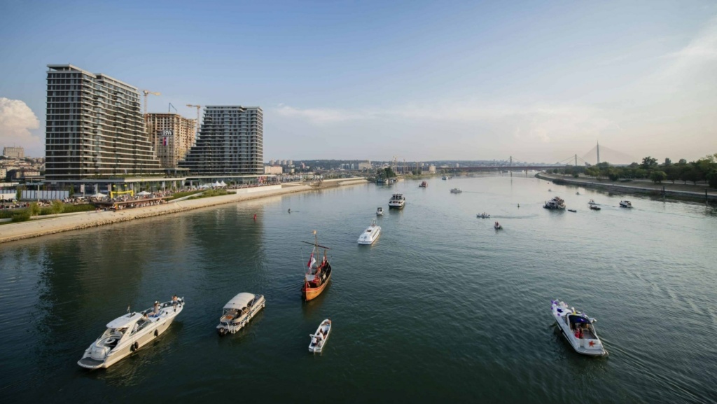 A cheerful carnival atmosphere and a river filled with vessels marked the 14th Belgrade Boat Carnival, held at the Sava Promenada.