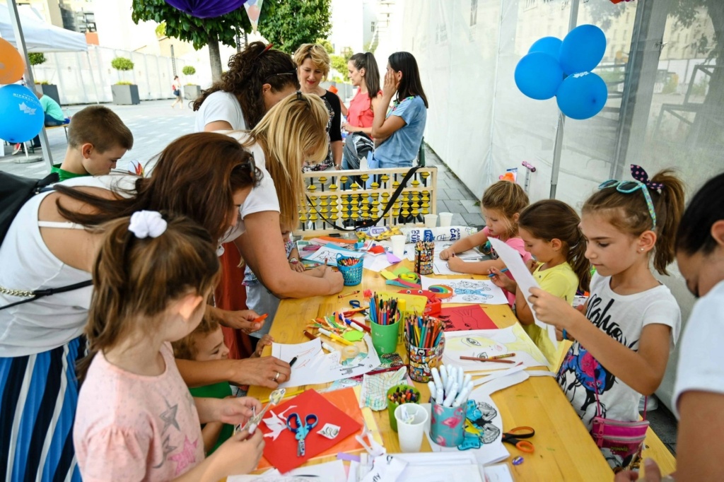 The little ones had the opportunity to gain new knowledge and skills through a series of creative and intellectual workshops held at Sava Promenada.