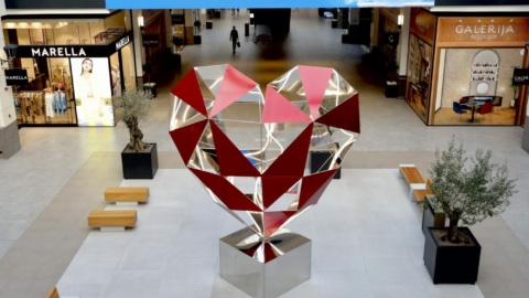 SCULPTURE „THE HEART OF BELGRADE“ INSTALLED IN GALERIJA