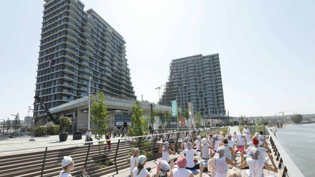 Fitness fans had an opportunity to end their weekend on a high note and bring a spiritual element to their Sunday by practicing kundalini yoga at Sava Promenada with Nataša Vukoje.