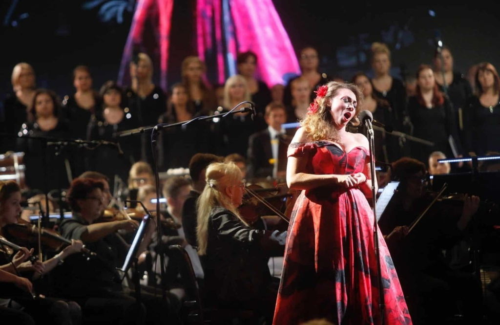 Gala koncert Belgrade Waterfront Opera na vodi u izvođenju Operskog ansambla Narodnog pozorišta bio je pravi spektakl svetskih razmera. Pogledajte na linku!